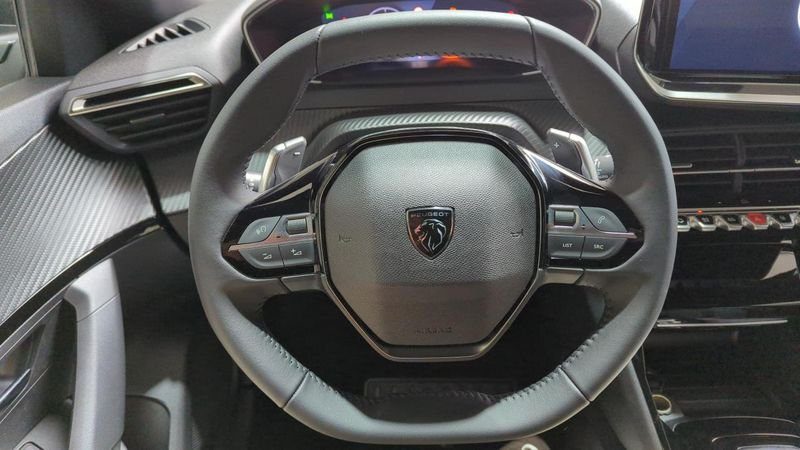 Peugeot 2008 nouveau Hybrid 145 e-dcs6 allure