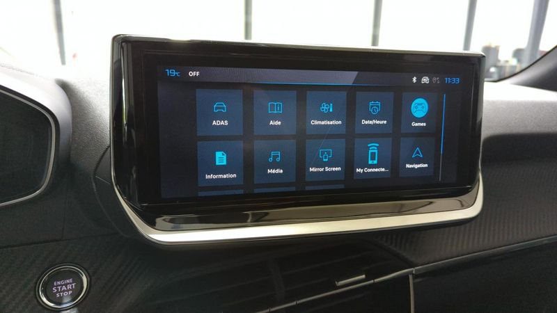 Peugeot 2008 nouveau Hybrid 145 e-dcs6 allure + adml + navi