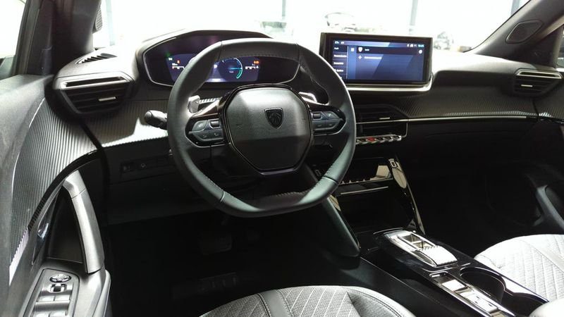 Peugeot 2008 nouveau Hybrid 145 e-dcs6 allure + pack navigation & access +  vision drive assist plus