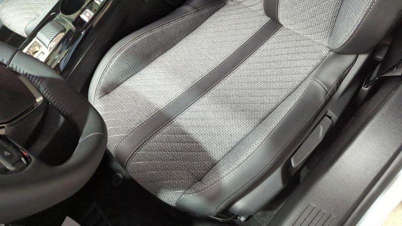 Peugeot 2008 nouveau Hybrid 145 e-dcs6 allure + pack navigation & access +  vision drive assist plus