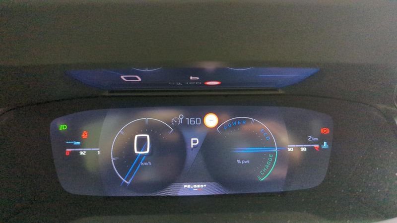 Peugeot 2008 nouveau Hybrid 145 e-dcs6 gt + attelage + pack vision & navigation drive assist plus