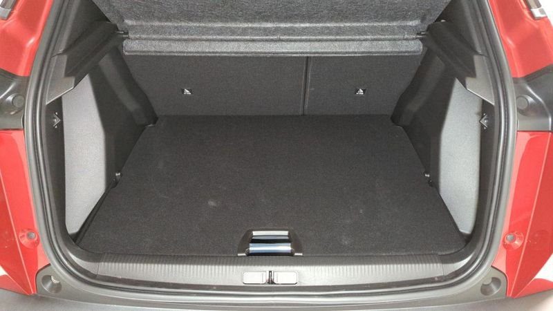 Peugeot 2008 nouveau Hybrid 145 e-dcs6 gt + attelage + pack vision & navigation drive assist plus