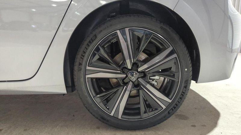 Peugeot 308 Bluehdi 130ch s&s eat8 gt + angles morts + camera 360