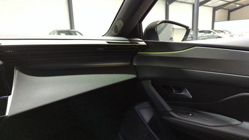 Peugeot 308 Bluehdi 130ch s&s eat8 gt + angles morts + camera 360