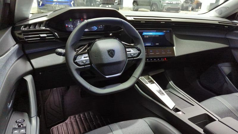 Peugeot 308 Bluehdi 130ch s&s eat8 allure + angles morts + camera 360