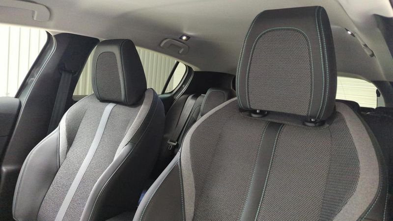 Peugeot 308 Bluehdi 130ch s&s eat8 allure + angles morts + camera 360