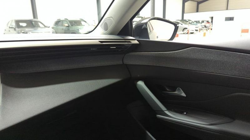 Peugeot 308 Bluehdi 130ch s&s eat8 allure + angles morts + camera 360