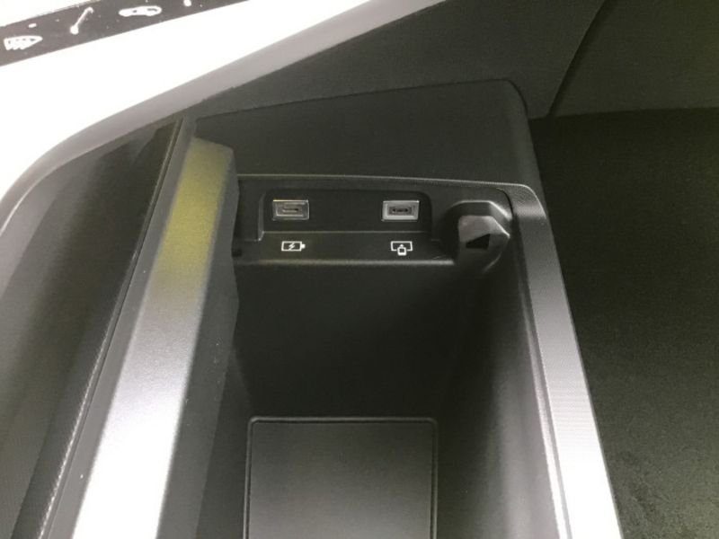 Peugeot 3008 Hybrid 136 e-DCS6 GT