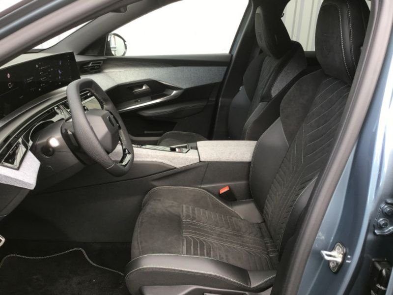 Peugeot 3008 Hybrid 136 e-DCS6 GT