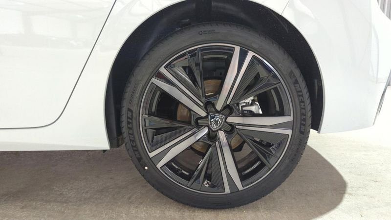 Peugeot 308 Bluehdi 130ch s&s eat8 gt + angles morts + camera 360