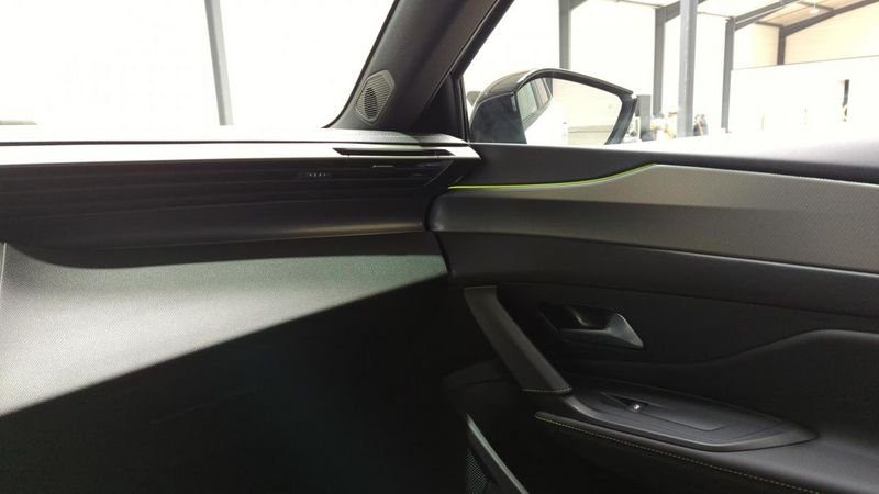 Peugeot 308 Bluehdi 130ch s&s eat8 gt + angles morts + camera 360