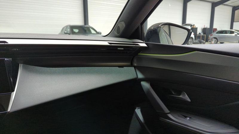 Peugeot 308 Bluehdi 130ch s&s eat8 gt + angles morts + camera 360