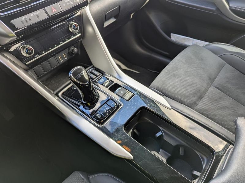 Mitsubishi Eclipse Cross 2.4 MIVEC Phev 4WD - 188 2023 Invite