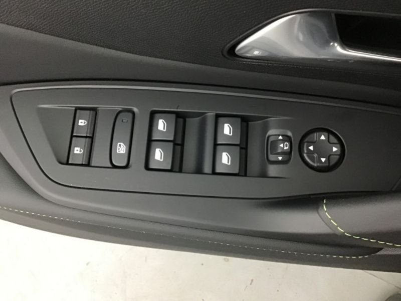 Peugeot 308 BlueHDi 130ch S&S EAT8 GT