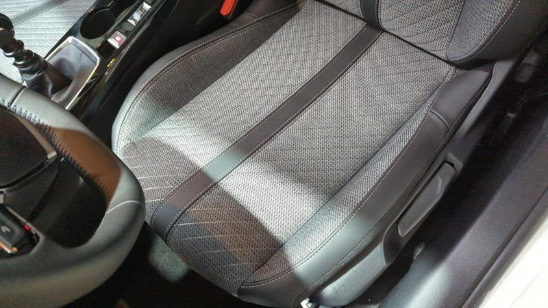 Peugeot 208 100 s&s bvm6 allure + pack access