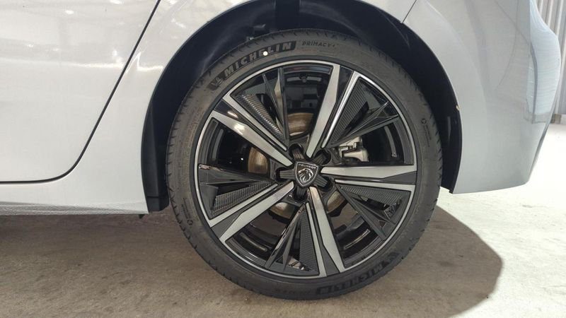 Peugeot 308 Bluehdi 130ch s&s eat8 gt + angles morts + camera 360