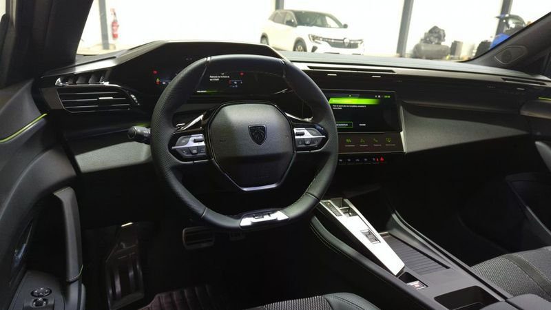 Peugeot 308 Bluehdi 130ch s&s eat8 gt + angles morts + camera 360