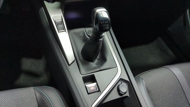 Peugeot 308 Puretech 130ch s&s bvm6 allure pack + recharge smartphone