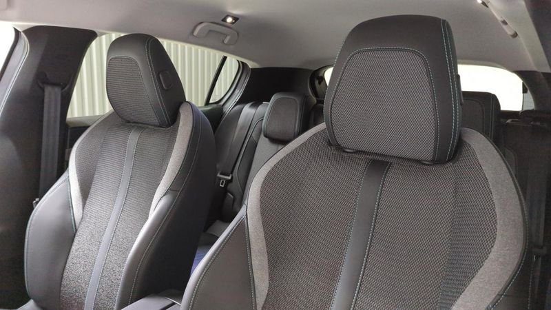 Peugeot 308 Puretech 130ch s&s bvm6 allure pack + recharge smartphone