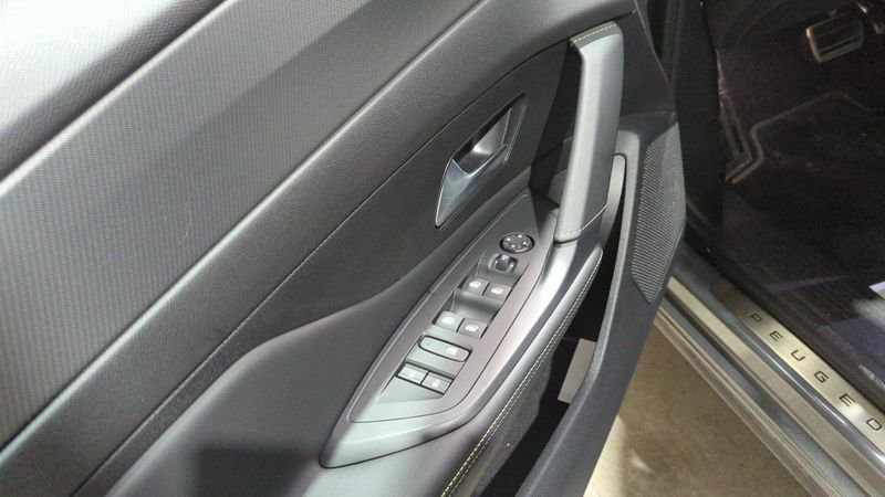 Peugeot 408 Puretech 130 ch s&s eat8 gt+ pack vision 360