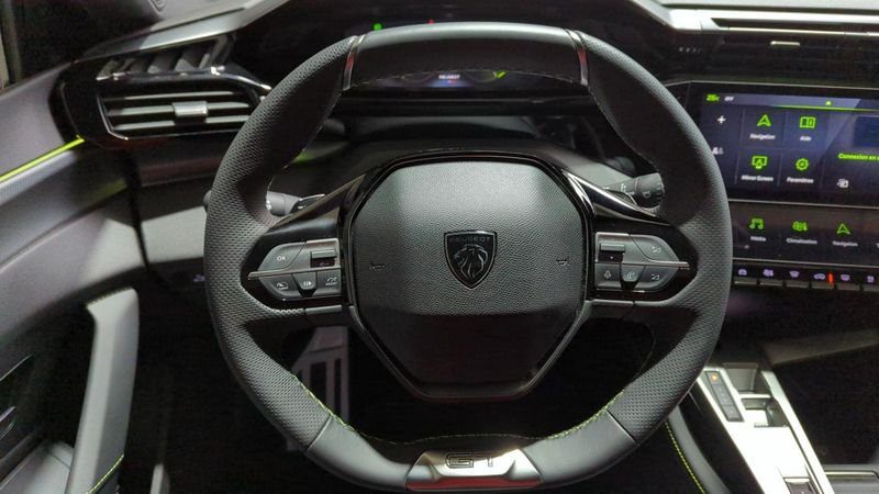 Peugeot 408 Puretech 130 ch s&s eat8 gt + pack vision 360