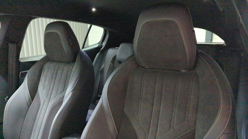 Peugeot 408 Puretech 130 ch s&s eat8 gt + pack vision 360