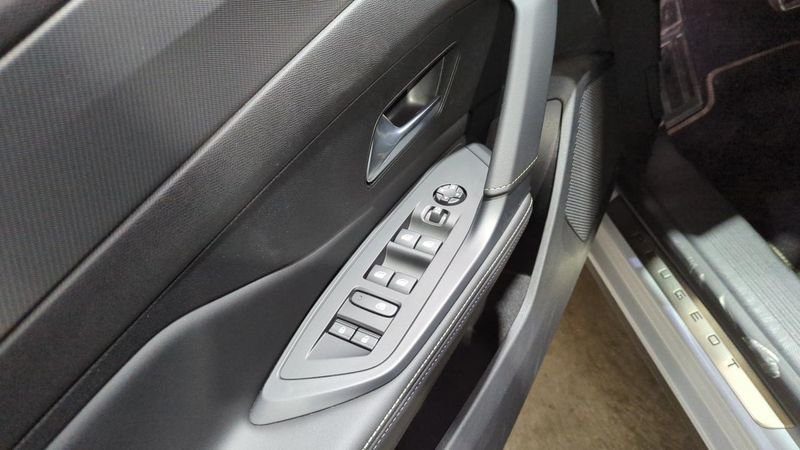 Peugeot 408 Puretech 130 ch s&s eat8 gt + camera 360 + alarme antivol