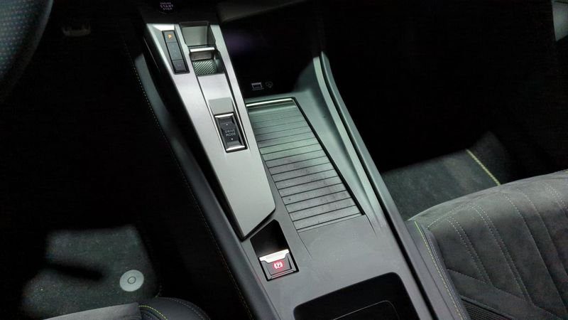 Peugeot 408 Puretech 130 ch s&s eat8 gt + camera 360 + alarme antivol