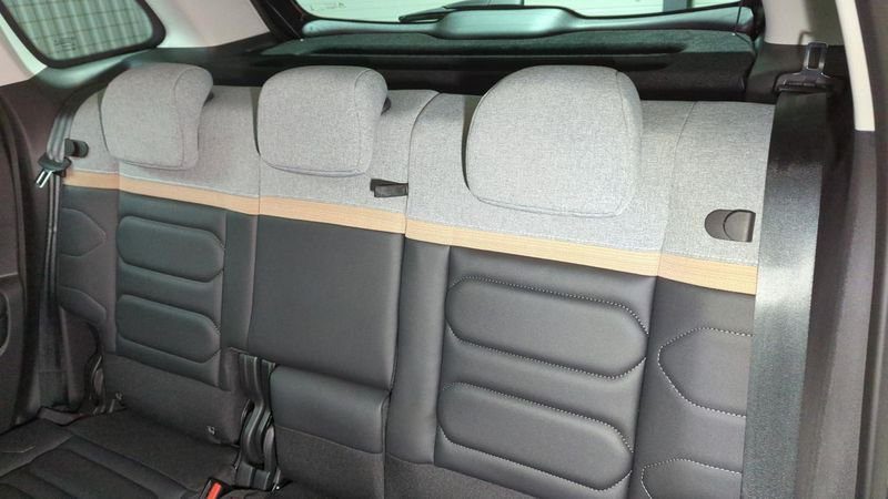 Citroën C3 Aircross Puretech 130 s&s eat6 max + affichage tete haute + sieges chauffants