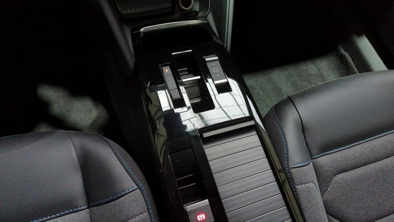 Citroën C4 Bluehdi 130 eat8 plus