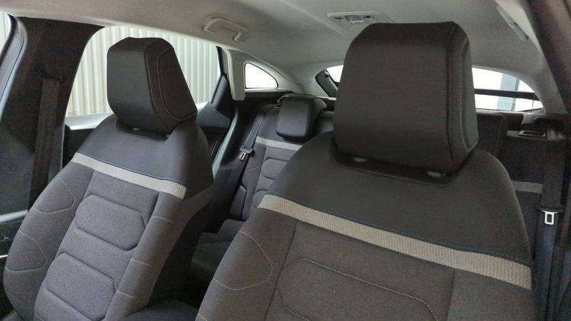 Citroën C4 Puretech 130 bvm6 plus + adml + sieges chauffants