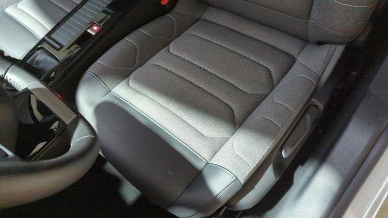 Citroën C4 Puretech 130 bvm6 plus + adml + sieges chauffants