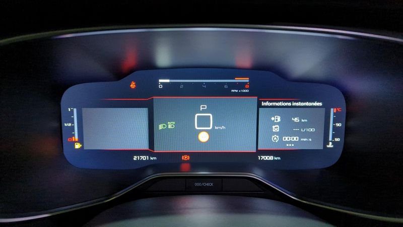 Citroën C5 Aircross Puretech 130 s&s eat8 shine + pack confort + hayon mains libres