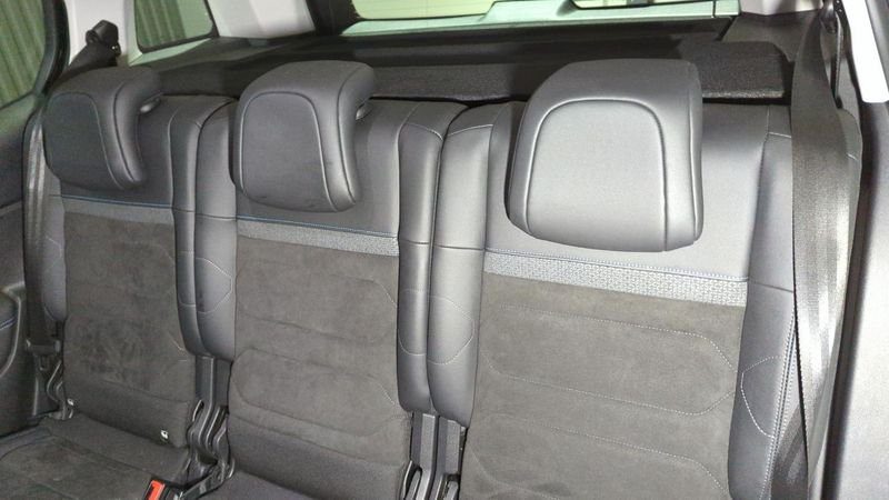 Citroën C5 Aircross Puretech 130 s&s eat8 shine + pack confort + hayon mains libres