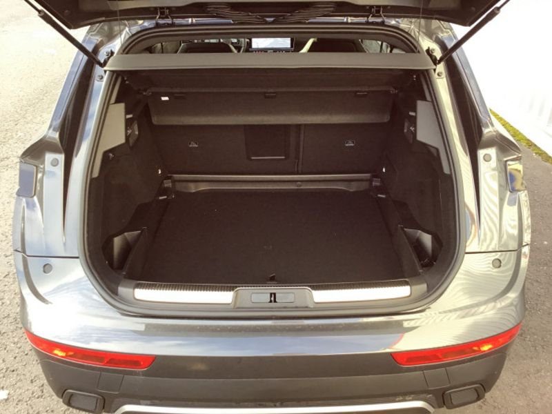 DS DS 7 BlueHDi 130 EAT8 Performance Line