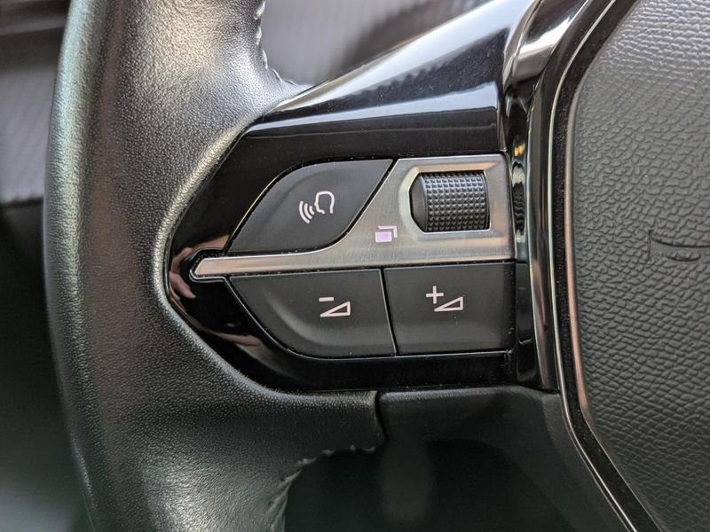 Peugeot 208 1.5 BlueHDi S&S - 100 II BERLINE Active Pack