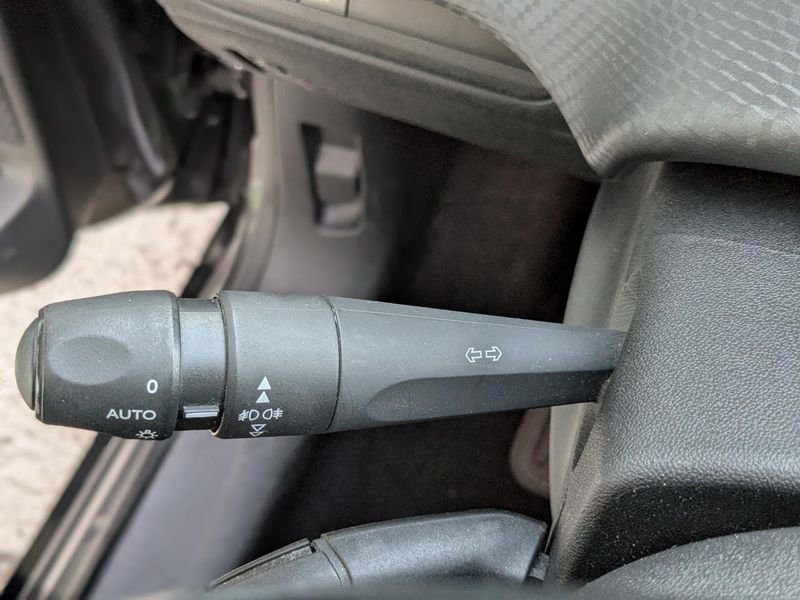 Peugeot 2008 1.5 BlueHDi S&S - 120 BV EAT6 Allure Business