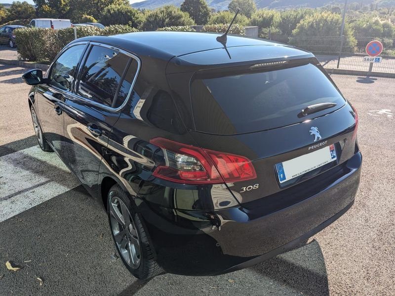 Peugeot 308 1.5 BlueHDi S&S - 130 BV EAT8 II BERLINE Tech Edition