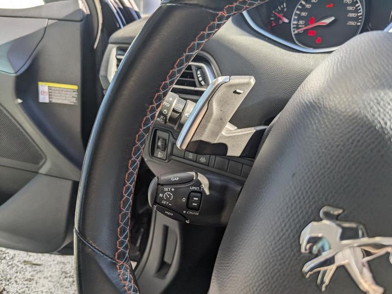 Peugeot 308 1.5 BlueHDi S&S - 130 BV EAT8 II BERLINE Tech Edition