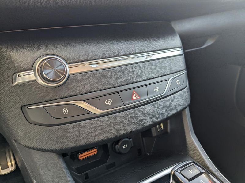 Peugeot 308 1.5 BlueHDi S&S - 130 BV EAT8 II BERLINE Tech Edition