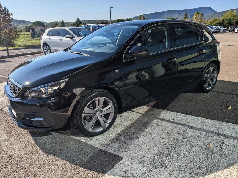 Peugeot 308 1.5 BlueHDi S&S - 130 BV EAT8 II BERLINE Tech Edition