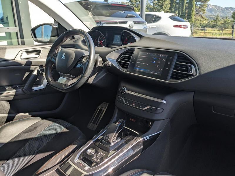 Peugeot 308 1.5 BlueHDi S&S - 130 BV EAT8 II BERLINE Tech Edition