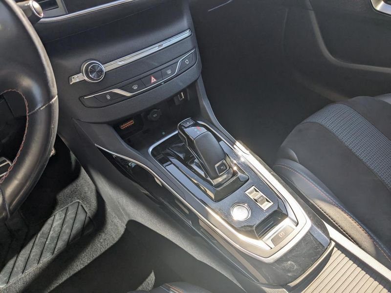 Peugeot 308 1.5 BlueHDi S&S - 130 BV EAT8 II BERLINE Tech Edition