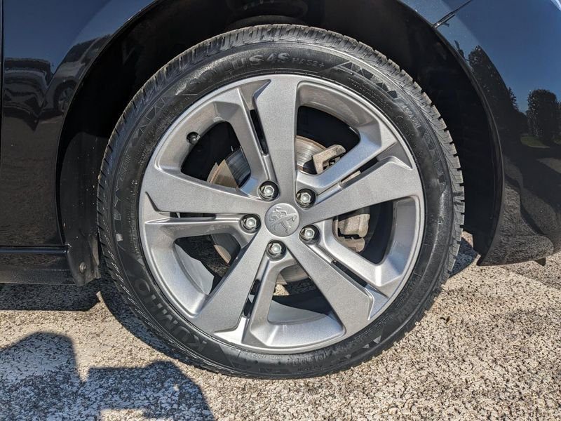 Peugeot 308 1.5 BlueHDi S&S - 130 BV EAT8 II BERLINE Tech Edition