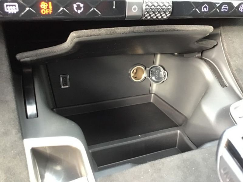 DS DS 7 BlueHDi 130 EAT8 Performance Line