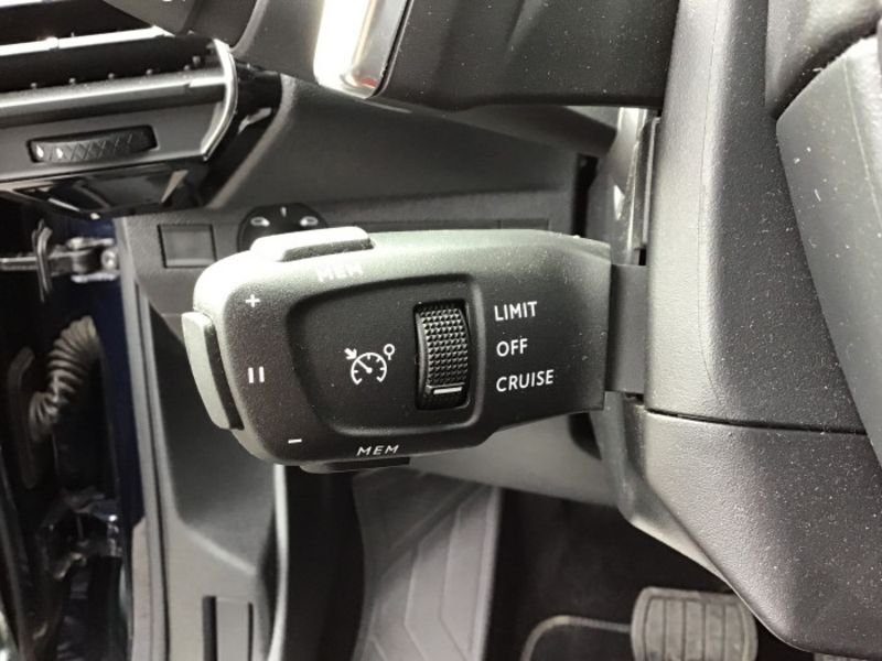 DS DS 7 BlueHDi 130 EAT8 Rivoli