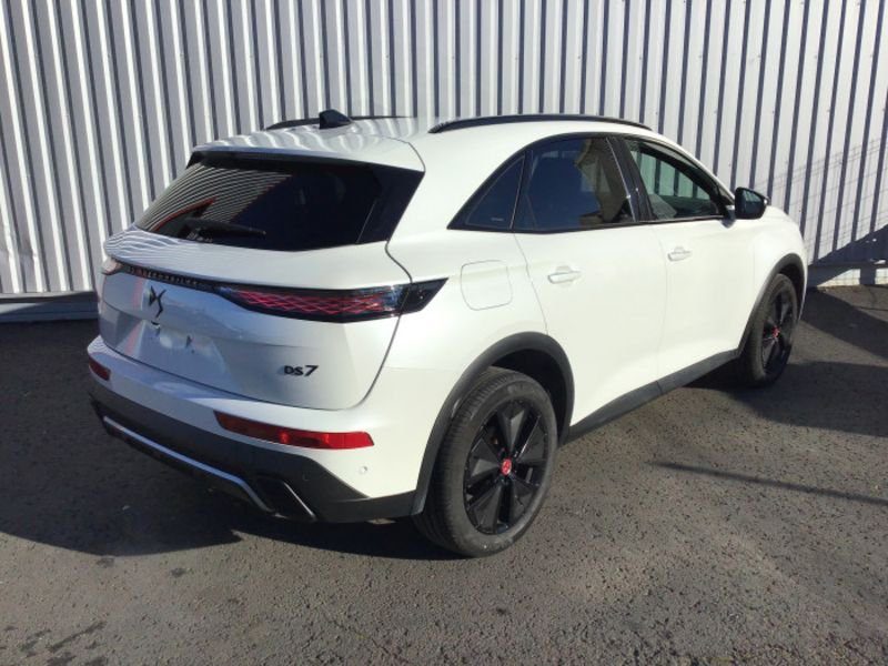 DS DS 7 BlueHDi 130 EAT8 Performance Line +