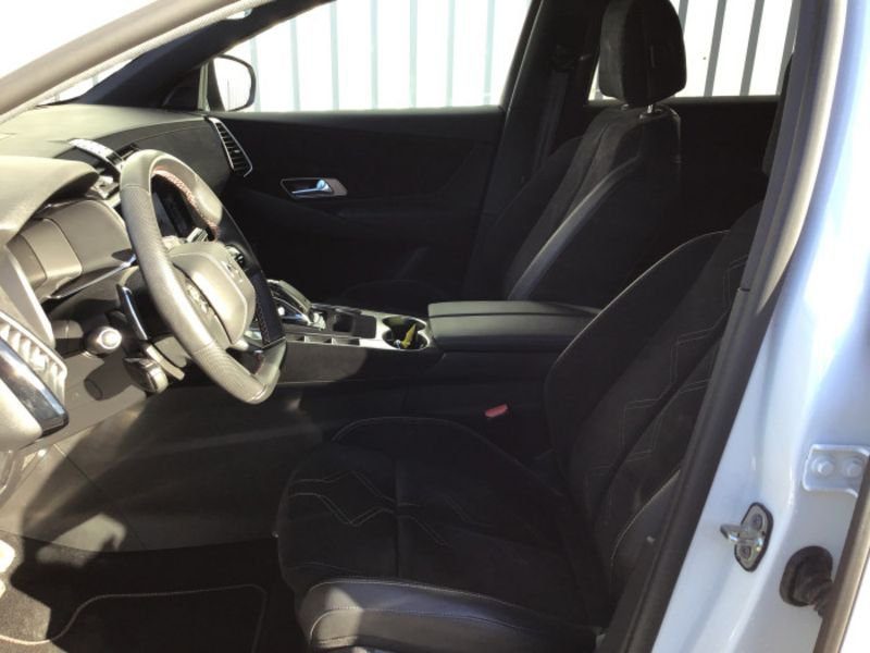 DS DS 7 BlueHDi 130 EAT8 Performance Line +