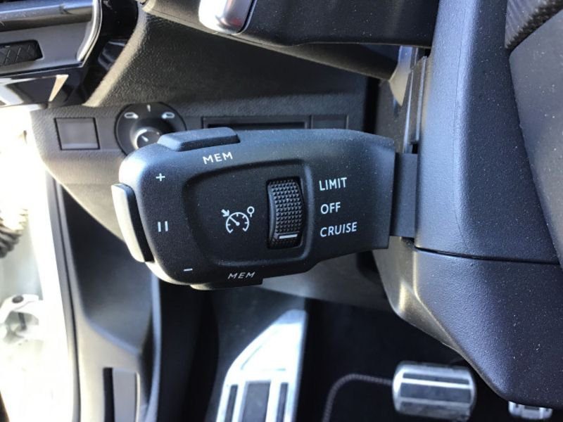 DS DS 7 BlueHDi 130 EAT8 Performance Line +