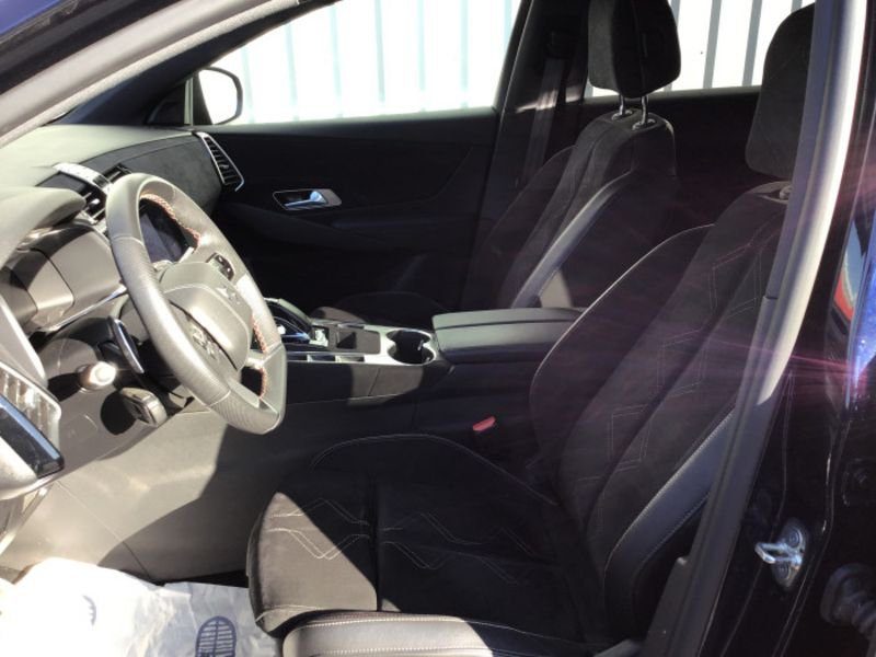 DS DS 7 BlueHDi 130 EAT8 Performance Line +